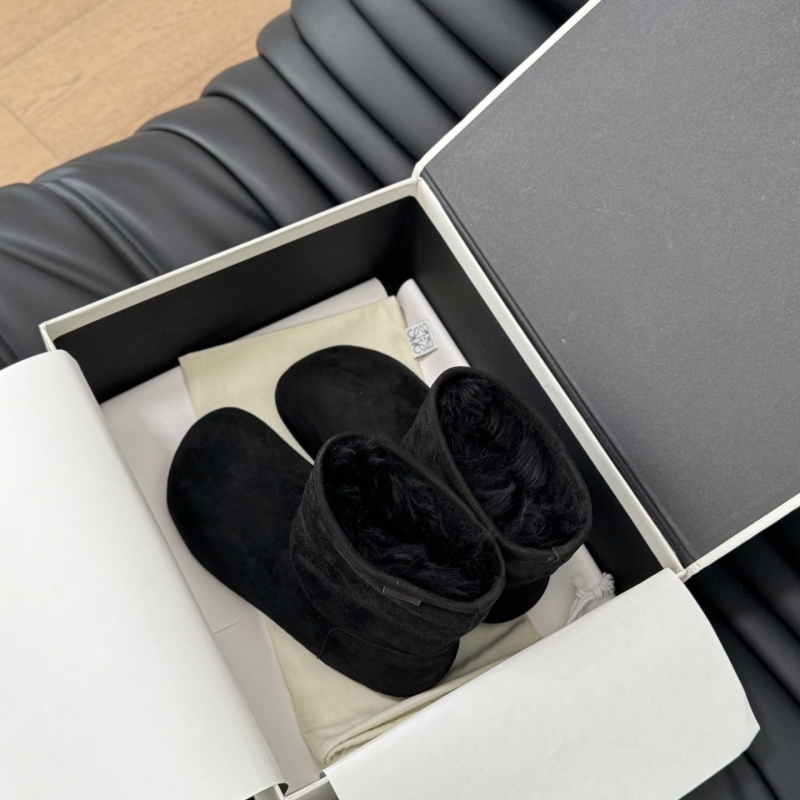 l*ew* sneakers